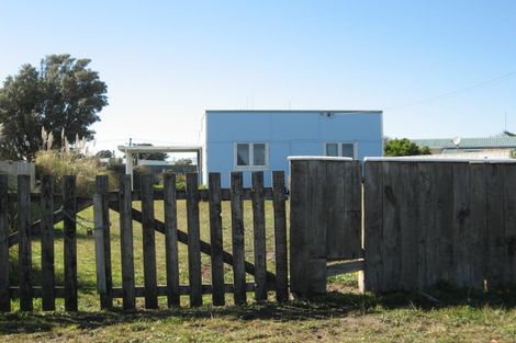 Photo of property in 5 Raukawa Street, Himatangi Beach, Foxton, 4891