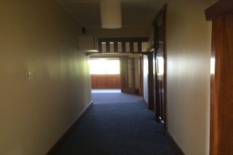 Photo of property in 100 Mortimer Terrace, Brooklyn, Wellington, 6021