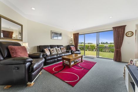 Photo of property in Trackside Villas, 7/91 Mako Mako Road, Levin, 5510