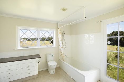 Photo of property in 750 Kaiwaka-mangawhai Road, Hakaru, Wellsford, 0975