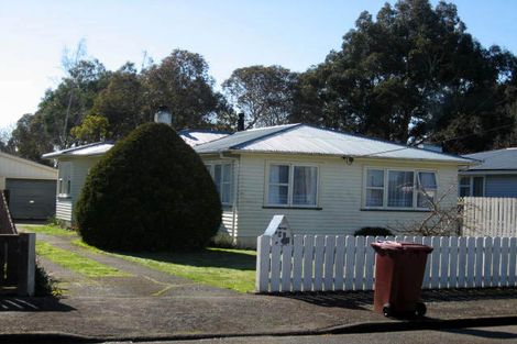 Photo of property in 31 Moreton Road, Carterton, 5713