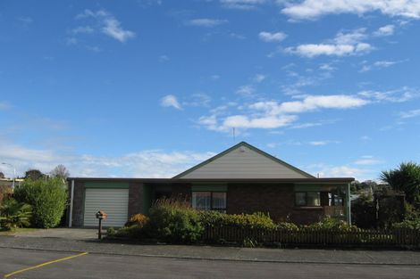 Photo of property in 3 Courtney Avenue, Dinsdale, Hamilton, 3204