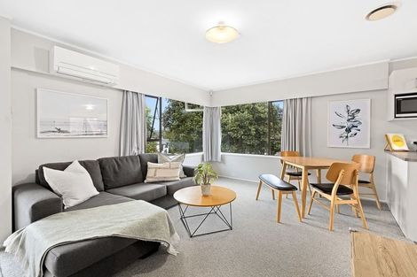 Photo of property in 1/20 Gladys Avenue, Glenfield, Auckland, 0629