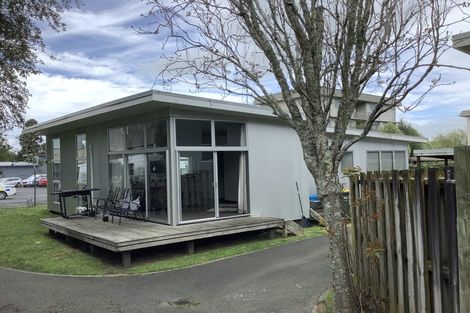 Photo of property in 10 Anzac Parade, Hamilton Central, Hamilton, 3204