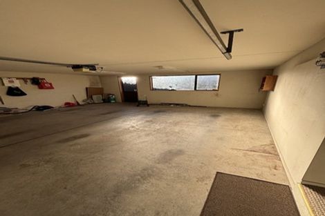 Photo of property in 2/2a Thorrington Road, Cashmere, Christchurch, 8022