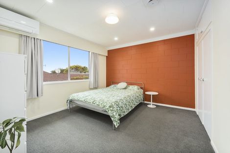 Photo of property in 2/27 Spence Road, Henderson, Auckland, 0612