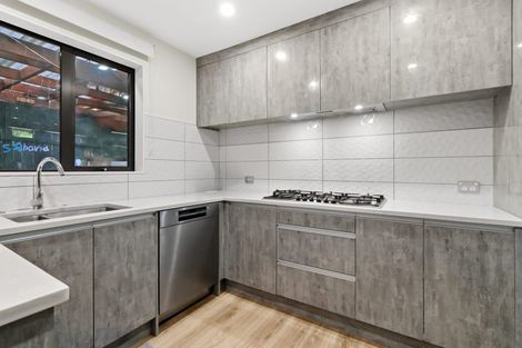 Photo of property in 15 Rosarina Lane, Takanini, 2112