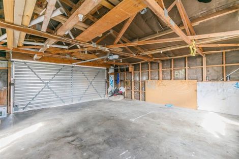 Photo of property in 189 Waimumu Road, Massey, Auckland, 0614