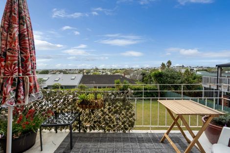 Photo of property in 4/12 Aramoana Avenue, Devonport, Auckland, 0624