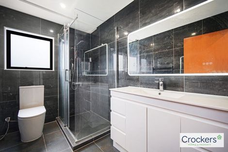 Photo of property in 1/22 Fruitvale Road, New Lynn, Auckland, 0600