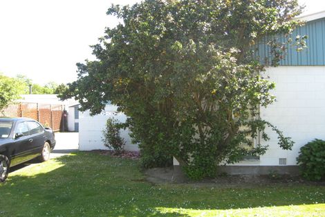 Photo of property in 110 Northcote Road, Northcote, Christchurch, 8052