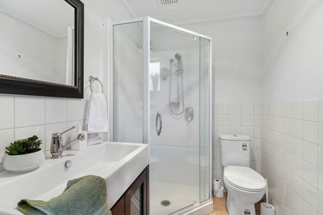 Photo of property in 49a Advene Road, Cockle Bay, Auckland, 2014