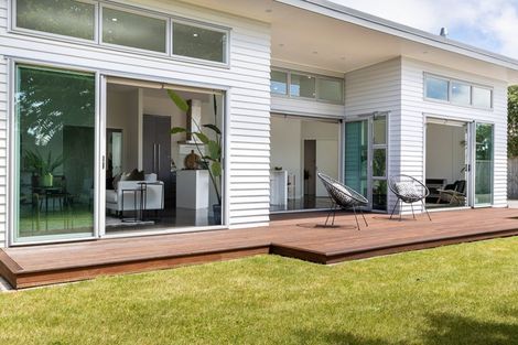 Photo of property in 33a Waimea Street, Westown, New Plymouth, 4310