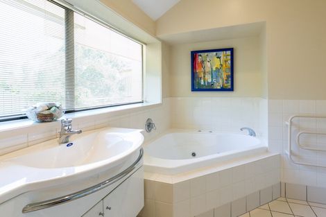 Photo of property in 4 Sanderson Place, Havelock North, 4130