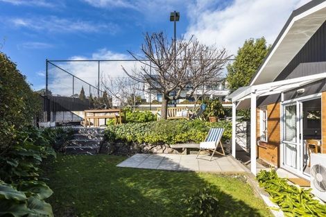 Photo of property in 2/35a Hackthorne Road, Cashmere, Christchurch, 8022