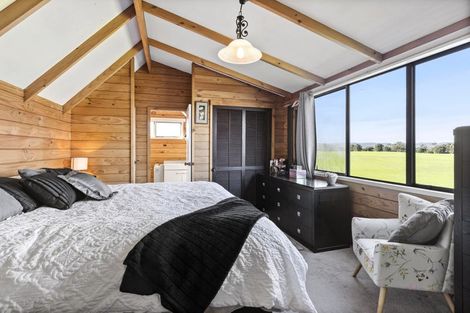 Photo of property in 28a Hoylake Place, Wattle Downs, Auckland, 2103