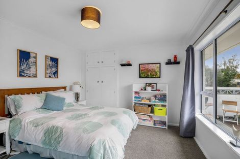 Photo of property in 42 Waratah Street, Avondale, Christchurch, 8061