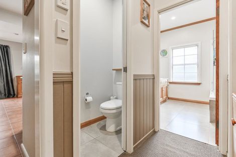 Photo of property in 104 Duchess Crescent, Mayfair, Hastings, 4122