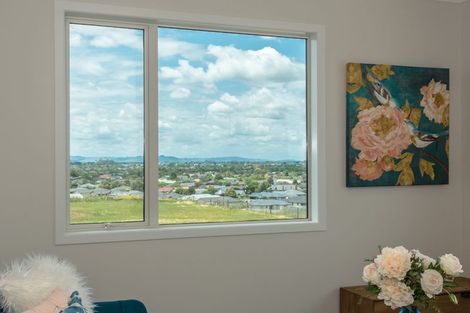 Photo of property in 45 Longbow Terrace, Flagstaff, Hamilton, 3210