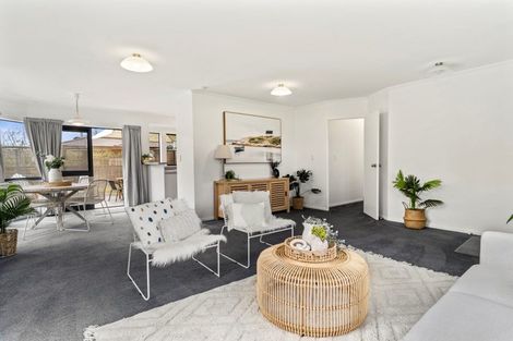 Photo of property in 11 Reef Avenue, Papamoa Beach, Papamoa, 3118