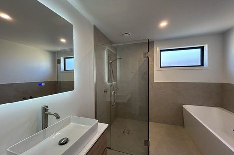Photo of property in 15 Rowe Drive, Jacks Point, 9371