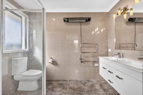 Photo of property in 193 Kimihia Road, Huntly, 3771