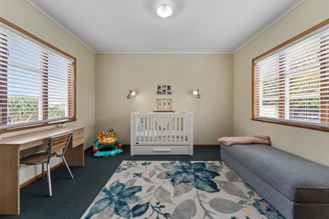 Photo of property in 43 Aotaki Street, Otaki, 5512