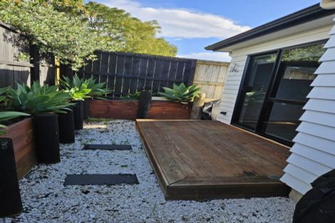 Photo of property in 15 Cambridge Road, Riverhead, 0820