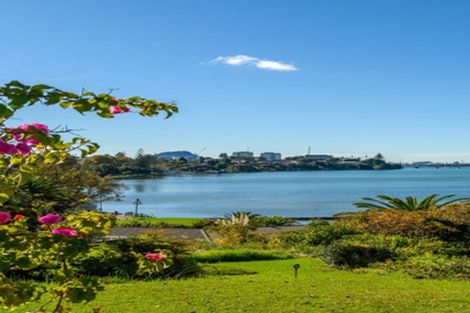 Photo of property in 1 Eleventh Avenue, Tauranga, 3110