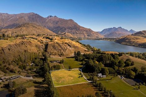 Photo of property in 32 Hogans Gully Road, Arrowtown, 9371