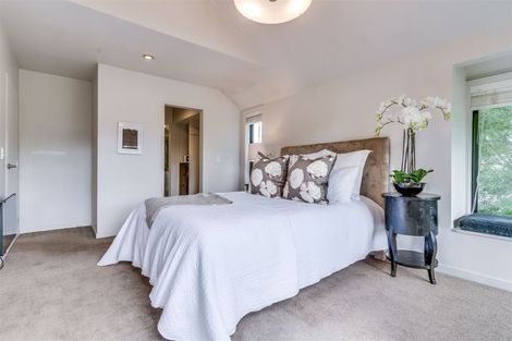 Photo of property in 1/52 Aikmans Road, Merivale, Christchurch, 8014