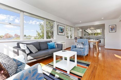 Photo of property in 39 Tahi Terrace, Glen Eden, Auckland, 0602