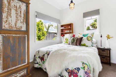 Photo of property in 36 Matapouri Road, Mangere Bridge, Auckland, 2022