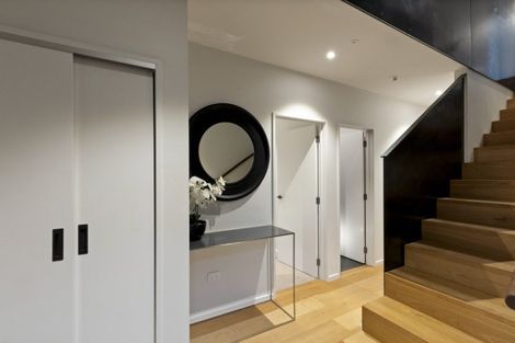 Photo of property in 28 Soudley Court, Jacks Point, Queenstown, 9371