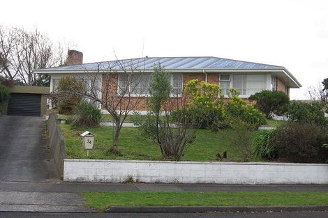 Photo of property in 34 Churchill Avenue, Hokowhitu, Palmerston North, 4410