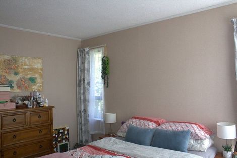 Photo of property in 51 Singers Road, Korokoro, Lower Hutt, 5012