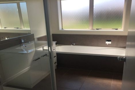 Photo of property in 55 Diomede Glade, Flagstaff, Hamilton, 3210