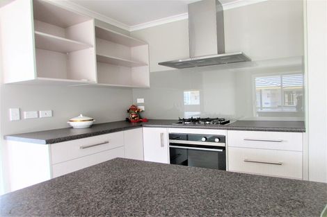 Photo of property in 17 Poulson Grove, Trentham, Upper Hutt, 5018