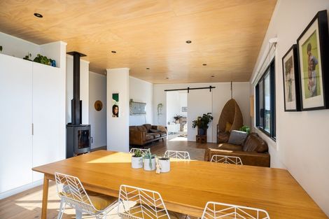 Photo of property in 22b Saint Ives Grove, Whalers Gate, New Plymouth, 4310