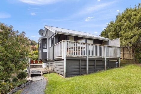 Photo of property in 8 Woodlands Avenue, Snells Beach, 0920