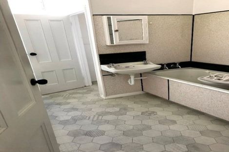 Photo of property in 1/57 Hawker Street, Mount Victoria, Wellington, 6011