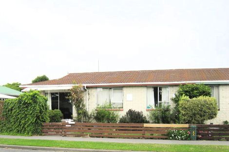 Photo of property in 2/2 Bayswater Crescent, Bromley, Christchurch, 8062