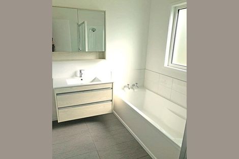 Photo of property in 1/18 Tironui Station Road East, Papakura, 2112