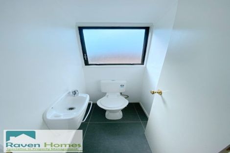 Photo of property in 20 Caspian Close, New Lynn, Auckland, 0600