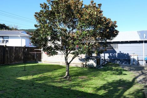 Photo of property in 4 Hookway Grove, Paraparaumu, 5032