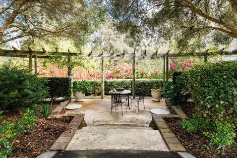 Photo of property in 5 Waicola Drive, Fitzherbert, Palmerston North, 4471