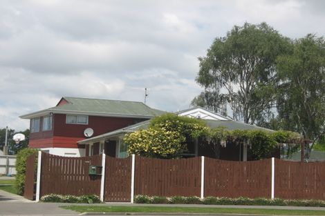 Photo of property in 15 Tralee Place, Bishopdale, Christchurch, 8053