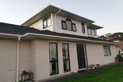 Photo of property in 86 San Marino Drive West, Henderson, Auckland, 0612