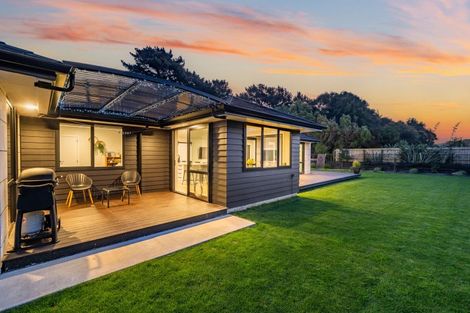 Photo of property in 355 Grays Road, Pauatahanui, Porirua, 5381