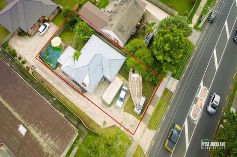 Photo of property in 405 West Coast Road, Glen Eden, Auckland, 0602